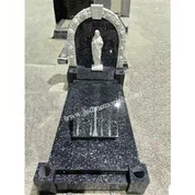 Memorial iz marmorja in granita